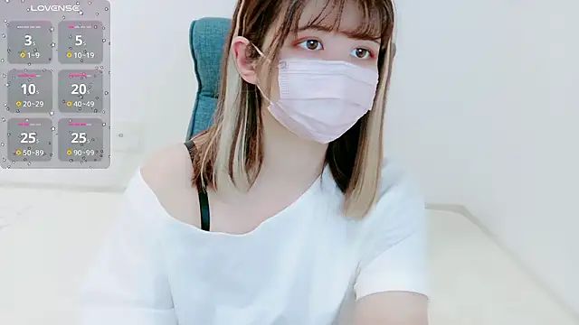 Snapshot of MoMoka_jp chatting on 04-01-26, 12:17 MoMoka jp online show from 04-01-26, 12:17