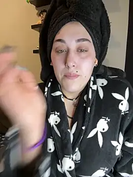 ThicBunz online show from 11-30-25, 06:01