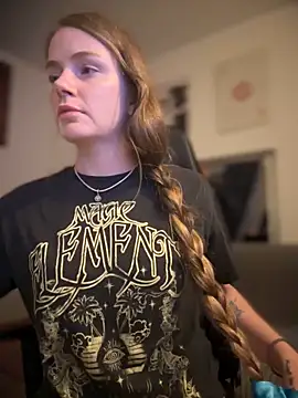 Piinkpandora online show from 10-31-25, 08:43