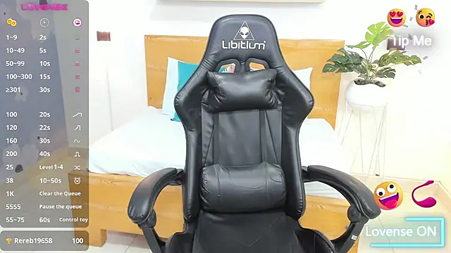 aixa 15 online show from 01-21-25, 03:21