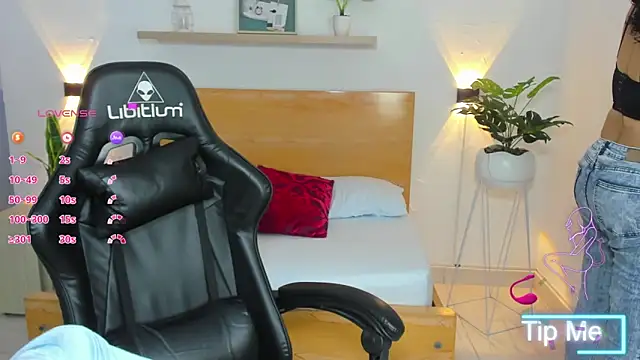 aixa 15 online show from 03-21-25, 12:06