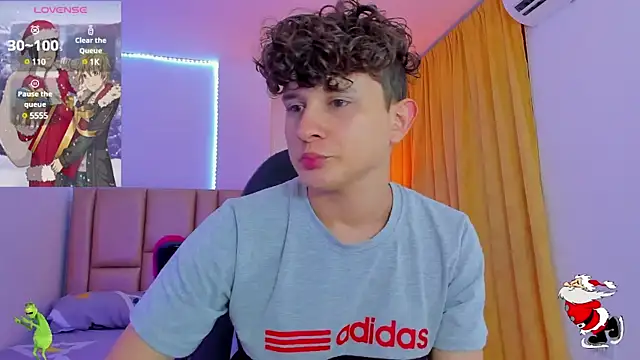 Snapshot of Nathan_Bluee chatting on 12-26-24, 05:51 Nathan Bluee online show from 12-26-24, 05:51