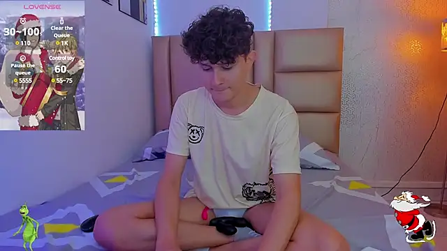 Snapshot of Nathan_Bluee chatting on 12-29-24, 05:44 Nathan Bluee online show from 12-29-24, 05:44