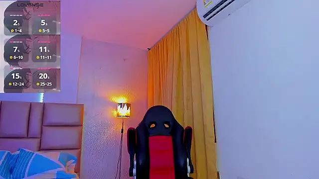 Snapshot of Nathan_Bluee chatting on 01-03-25, 06:57 Nathan Bluee online show from 01-03-25, 06:57