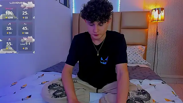 Snapshot of Nathan_Bluee chatting on 01-21-25, 04:27 Nathan Bluee online show from 01-21-25, 04:27