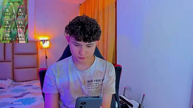 Snapshot of Nathan_Bluee chatting on 03-02-25, 02:00 Nathan Bluee online show from 03-02-25, 02:00