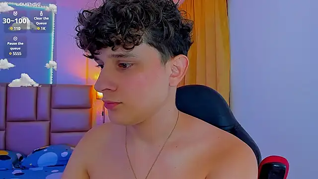 Snapshot of Nathan_Bluee chatting on 03-15-25, 04:10 Nathan Bluee online show from 03-15-25, 04:10