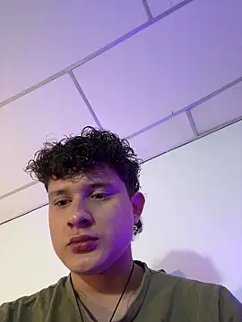 Snapshot of Nathan_Bluee chatting on 10-30-25, 03:02 Nathan Bluee online show from 10-30-25, 03:02