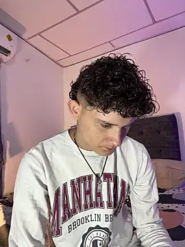 Snapshot of Nathan_Bluee chatting on 11-16-25, 03:06 Nathan Bluee online show from 11-16-25, 03:06