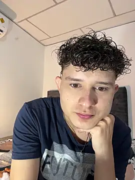 Snapshot of Nathan_Bluee chatting on 11-19-25, 03:01 Nathan Bluee online show from 11-19-25, 03:01