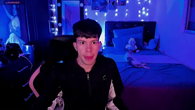 DominicPrince online show from 09-26-25, 02:37