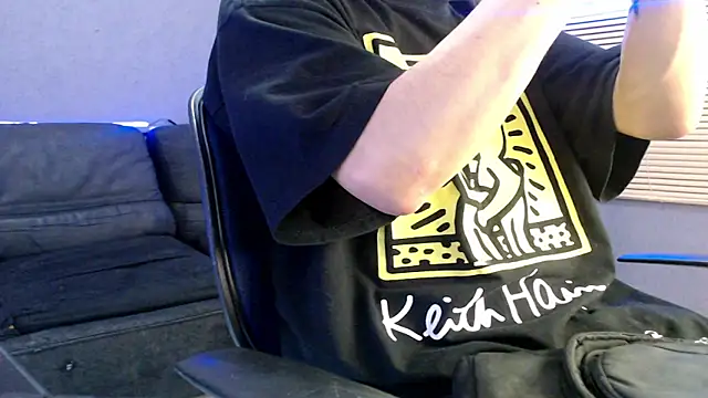 Snapshot of Andy_bapho chatting on 09-12-25, 02:39 Andy bapho online show from 09-12-25, 02:39