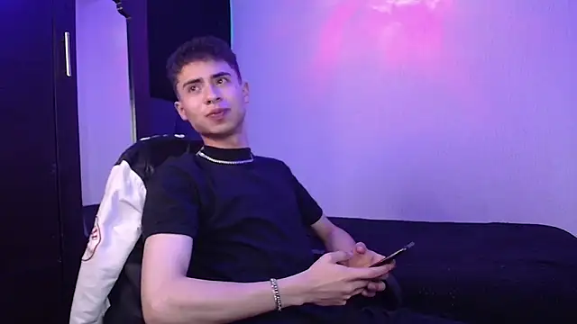 sexybat twink online show from 02-11-25, 08:37