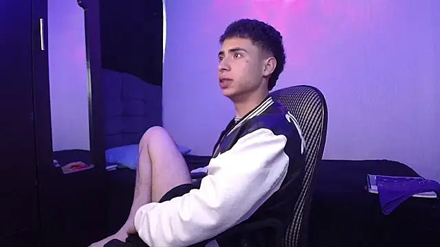 sexybat twink online show from 02-11-25, 02:46