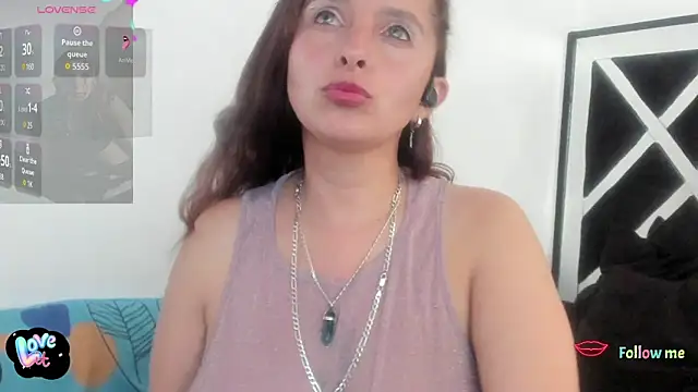 Snapshot of Baioleth chatting on 09-30-25, 08:14 Baioleth online show from 09-30-25, 08:14