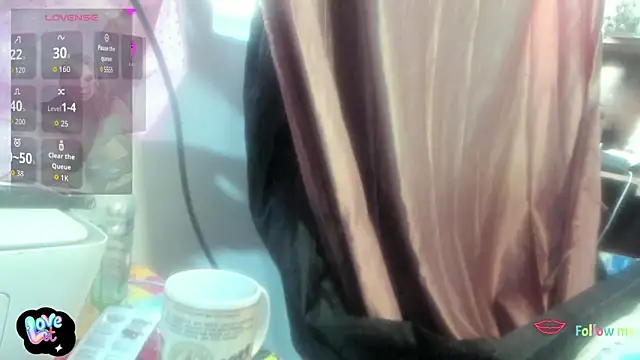 Snapshot of Baioleth chatting on 11-06-25, 10:21 Baioleth online show from 11-06-25, 10:21