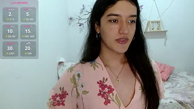 Snapshot of mia_unu chatting on 10-15-25, 02:11 mia unu online show from 10-15-25, 02:11