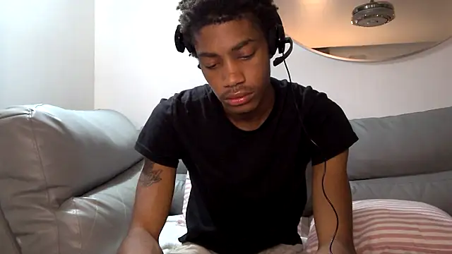 Skinnyblackman online show from 10-10-25, 10:42