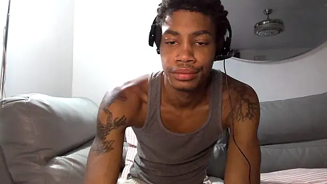 Skinnyblackman online show from 10-13-25, 10:32