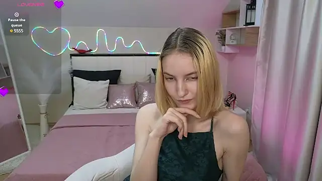 Snapshot of IrisPorter chatting on 03-14-25, 11:12 IrisPorter online show from 03-14-25, 11:12