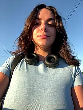 Alicia Hot1 online show from 09-17-25, 06:48