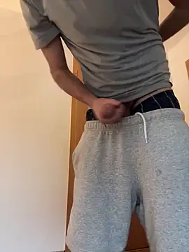 Snapshot of Bick_dick1997 chatting on 01-29-25, 03:15 Bick dick1997 online show from 01-29-25, 03:15