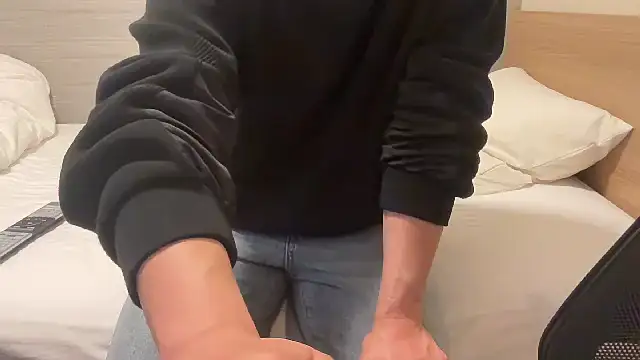 atom0407 online show from 11-05-25, 11:10