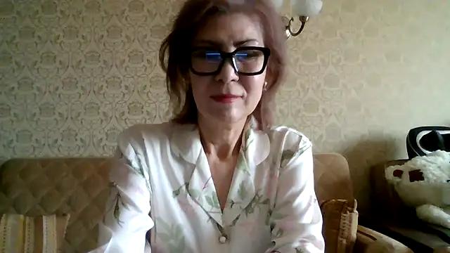 Elegant00Lady online show from 04-22-26, 04:37