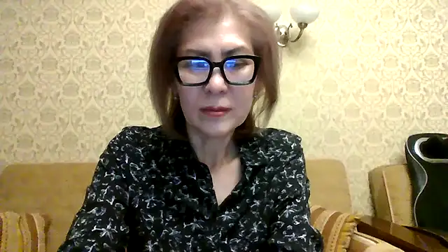 Elegant00Lady online show from 04-23-26, 02:08