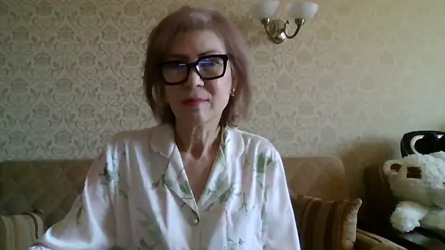 Snapshot of Elegant00Lady chatting on 05-25-26, 07:03 Elegant00Lady online show from 05-25-26, 07:03