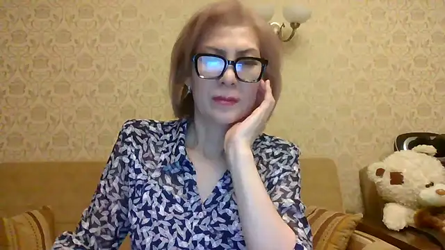 Snapshot of Elegant00Lady chatting on 05-31-26, 06:09 Elegant00Lady online show from 05-31-26, 06:09