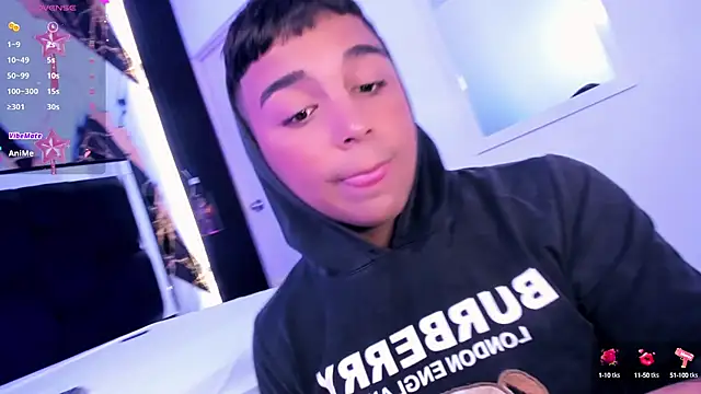 Snapshot of Seductivo_jr chatting on 01-08-25, 04:34 Seductivo jr online show from 01-08-25, 04:34