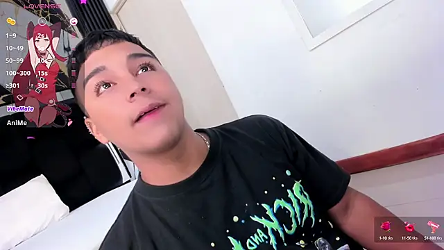 Snapshot of Seductivo_jr chatting on 01-10-25, 05:26 Seductivo jr online show from 01-10-25, 05:26