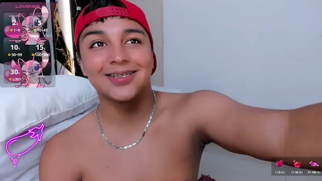 Snapshot of Seductivo_jr chatting on 02-05-25, 01:54 Seductivo jr online show from 02-05-25, 01:54