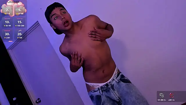 Snapshot of Seductivo_jr chatting on 09-18-25, 07:54 Seductivo jr online show from 09-18-25, 07:54