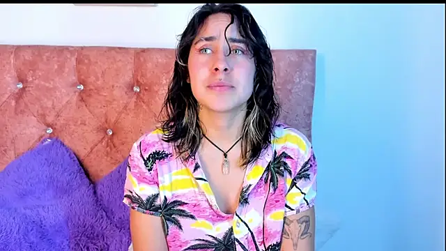 riley colors online show from 03-12-25, 01:25