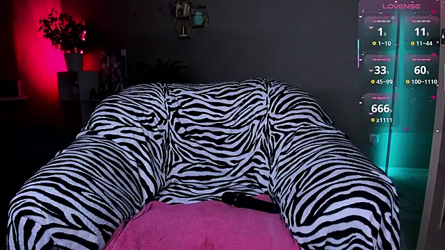 Tanya Acid online show from 02-16-25, 05:15