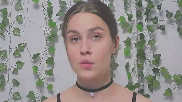 MiaNell online show from 02-28-25, 09:23