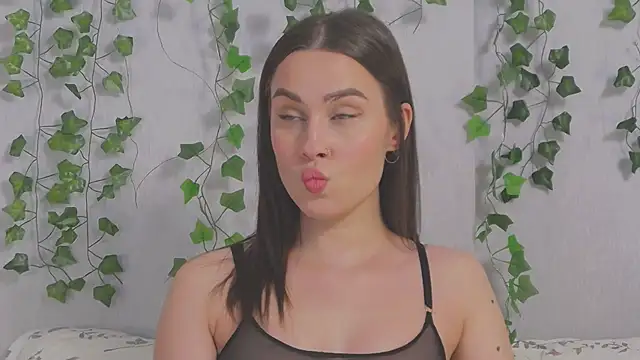 MiaNell online show from 03-19-25, 12:37