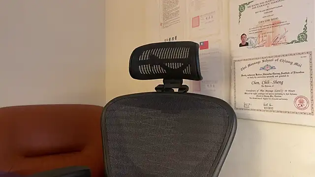 Snapshot of chih515 chatting on 01-13-25, 01:56 chih515 online show from 01-13-25, 01:56