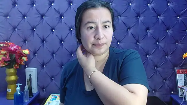 NaomyPrinces online show from 12-04-24, 01:53