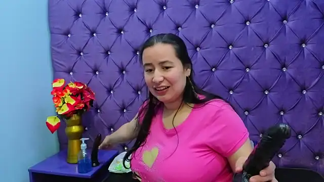 NaomyPrinces online show from 10-06-25, 02:25