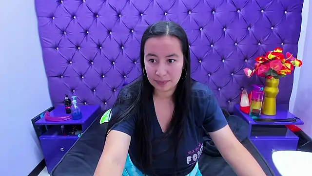 Snapshot of NaomyPrinces chatting on 05-09-26, 02:11 NaomyPrinces online show from 05-09-26, 02:11