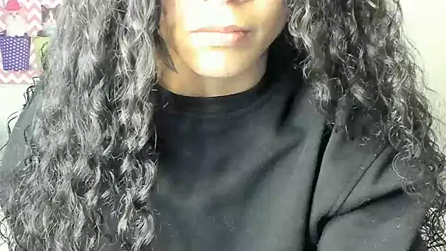 Snapshot of Ama_music chatting on 12-24-24, 05:23 Ama music online show from 12-24-24, 05:23