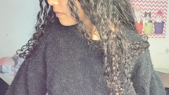 Snapshot of Ama_music chatting on 12-31-24, 02:36 Ama music online show from 12-31-24, 02:36