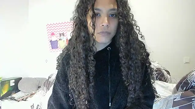 Snapshot of Ama_music chatting on 02-09-25, 05:11 Ama music online show from 02-09-25, 05:11