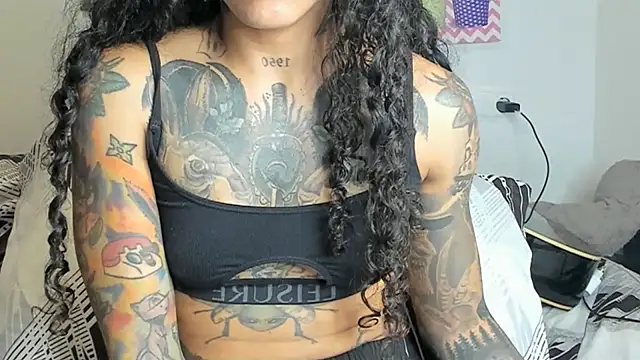 Snapshot of Ama_music chatting on 02-17-25, 07:42 Ama music online show from 02-17-25, 07:42