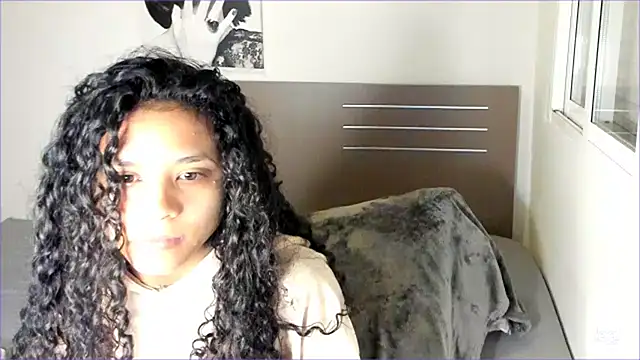 Snapshot of Ama_music chatting on 03-14-25, 09:57 Ama music online show from 03-14-25, 09:57