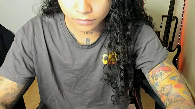 Snapshot of Ama_music chatting on 09-10-25, 09:31 Ama music online show from 09-10-25, 09:31