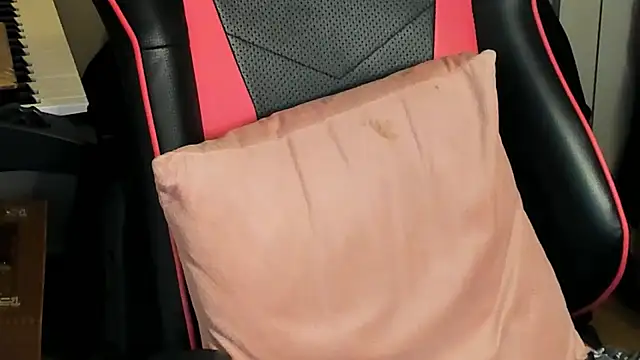 Snapshot of Ama_music chatting on 11-25-25, 07:14 Ama music online show from 11-25-25, 07:14